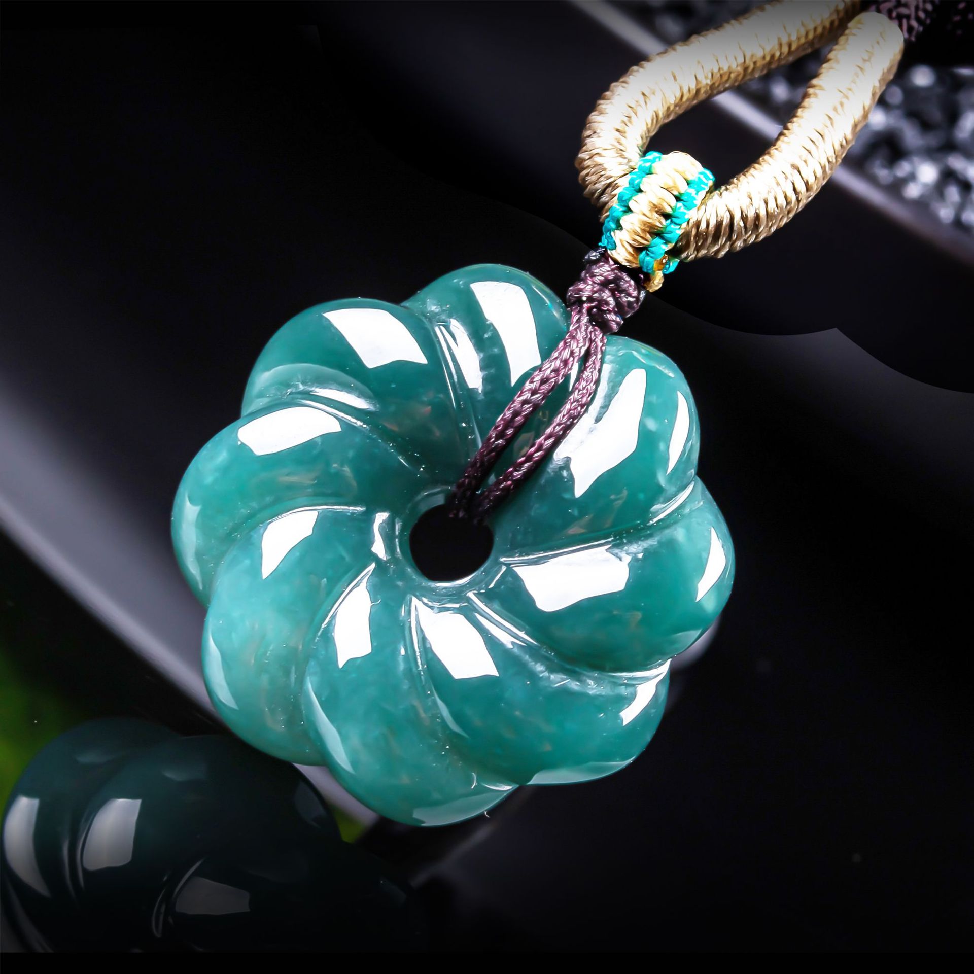 Natural Burmese Jadeite Flower - Jewelry & Watches Store recension och pris