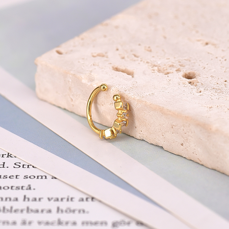 24k Gold-Plated Silver Irregul - Ear Cuff No Piercing recension och pris