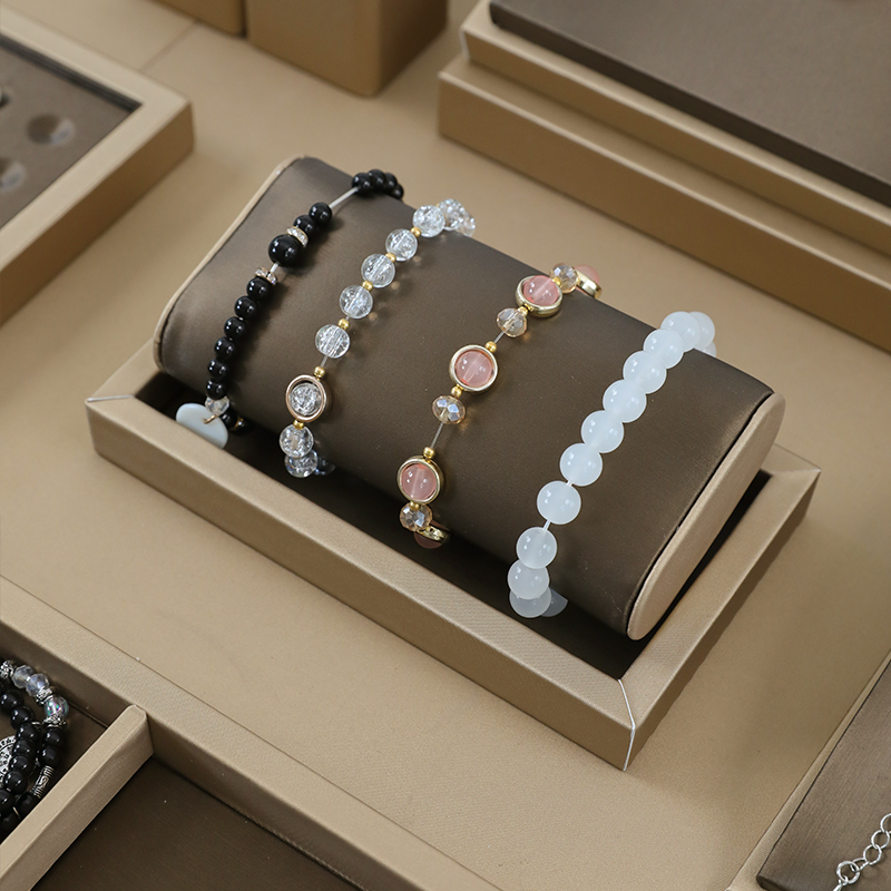 brown pu leather Bracelet Disp - Jewelry And Watches Exhibition recension och pris