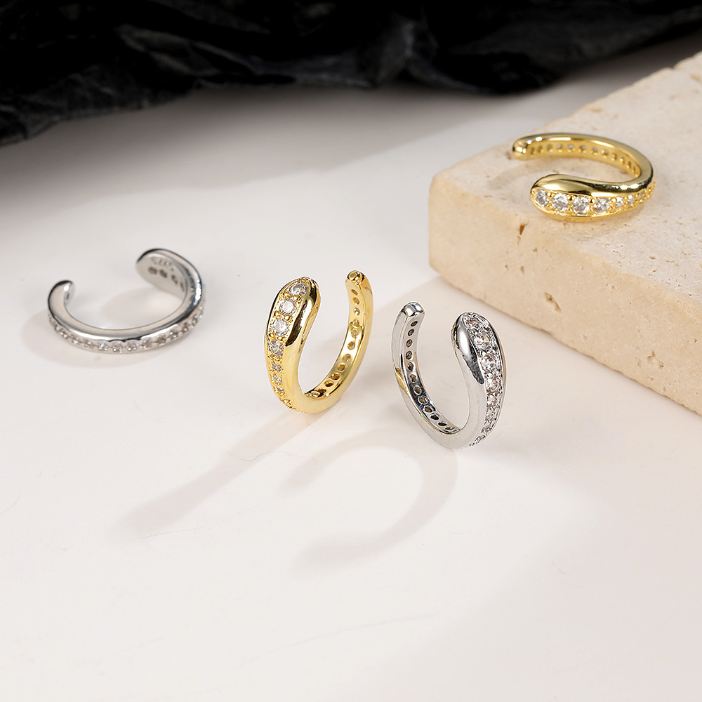 Real 925 Sterling Silver Lovel - Ear Cuff No Piercing recension och pris
